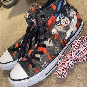 Harley Quinn converse